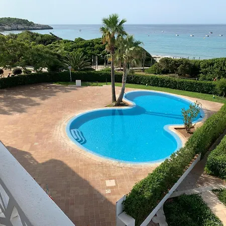 En Playa Santo Tomas 1-5 *